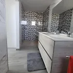 Bed & Breakfast Portela Alr