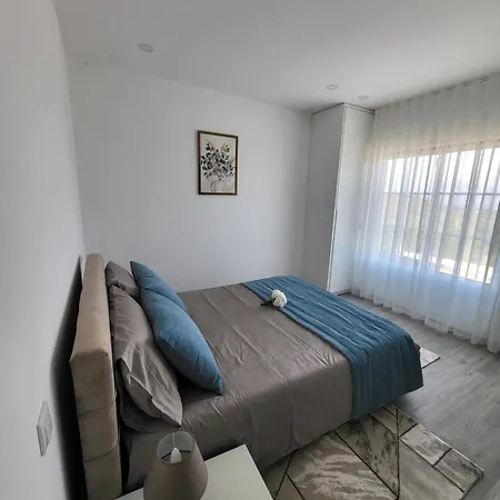 Portela Alr Bed & Breakfast Portela da Memoria