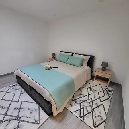 Bed & Breakfast Portela Alr Portela da Memoria